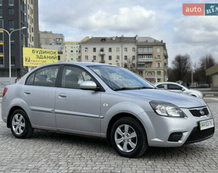 Серый Киа Рио, объемом двигателя 1.4 л и пробегом 172 тыс. км за 4950 $, фото 7 на Automoto.ua