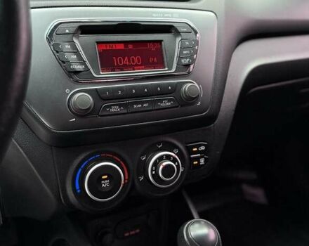 Серый Киа Рио, объемом двигателя 1.6 л и пробегом 180 тыс. км за 8950 $, фото 21 на Automoto.ua