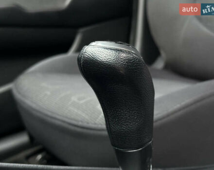 Сірий Кіа Ріо, об'ємом двигуна 1.6 л та пробігом 139 тис. км за 8500 $, фото 28 на Automoto.ua
