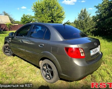 Сірий Кіа Ріо, об'ємом двигуна 1.4 л та пробігом 167 тис. км за 5400 $, фото 3 на Automoto.ua