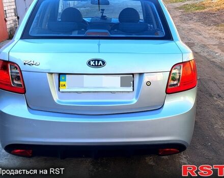 Серый Киа Рио, объемом двигателя 1.4 л и пробегом 174 тыс. км за 6000 $, фото 1 на Automoto.ua