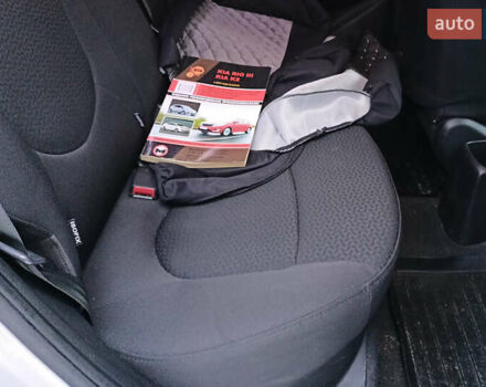 Серый Киа Рио, объемом двигателя 1.6 л и пробегом 180 тыс. км за 8000 $, фото 11 на Automoto.ua