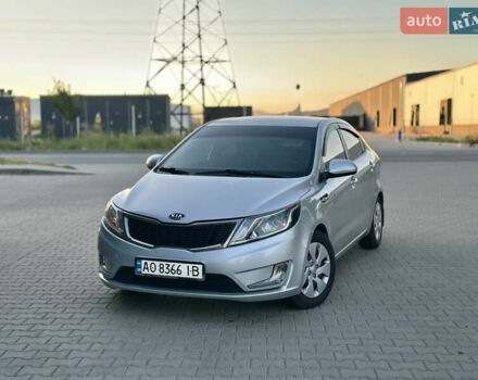Серый Киа Рио, объемом двигателя 1.4 л и пробегом 178 тыс. км за 5600 $, фото 5 на Automoto.ua