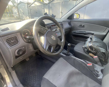 Кіа Ріо 2011 у Києві на Automoto.ua Сірий Кіа Ріо, об'ємом двигуна 1.4 л та пробігом 179 тис. км за 4500 $, фото 5 на Automoto.ua