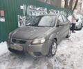 Сірий Кіа Ріо, об'ємом двигуна 1.4 л та пробігом 300 тис. км за 3500 $, фото 1 на Automoto.ua