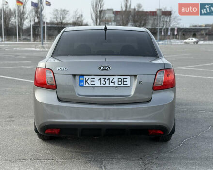 Серый Киа Рио, объемом двигателя 1.4 л и пробегом 180 тыс. км за 4699 $, фото 5 на Automoto.ua