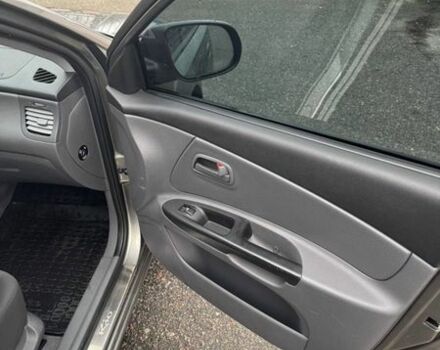 Серый Киа Рио, объемом двигателя 1.4 л и пробегом 135 тыс. км за 6999 $, фото 17 на Automoto.ua