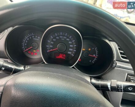 Сірий Кіа Ріо, об'ємом двигуна 1.4 л та пробігом 257 тис. км за 5600 $, фото 10 на Automoto.ua