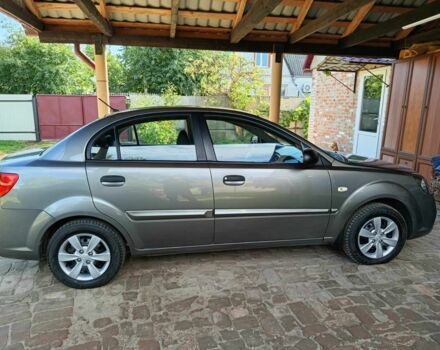 Серый Киа Рио, объемом двигателя 1.4 л и пробегом 160 тыс. км за 5116 $, фото 4 на Automoto.ua