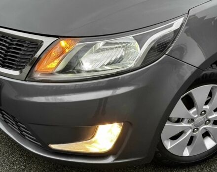 Сірий Кіа Ріо, об'ємом двигуна 1.6 л та пробігом 139 тис. км за 8500 $, фото 6 на Automoto.ua