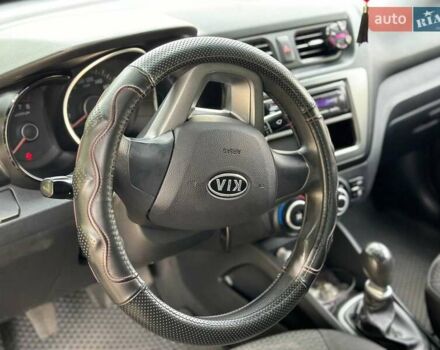 Серый Киа Рио, объемом двигателя 1.4 л и пробегом 190 тыс. км за 7100 $, фото 6 на Automoto.ua