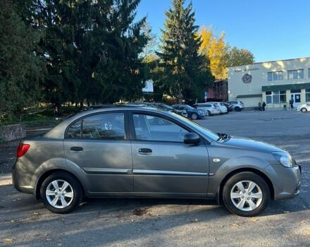 Сірий Кіа Ріо, об'ємом двигуна 1.4 л та пробігом 41 тис. км за 7099 $, фото 3 на Automoto.ua
