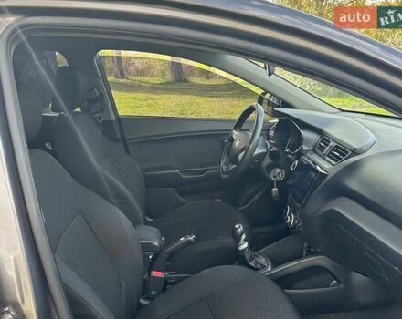 Серый Киа Рио, объемом двигателя 1.4 л и пробегом 155 тыс. км за 6700 $, фото 16 на Automoto.ua