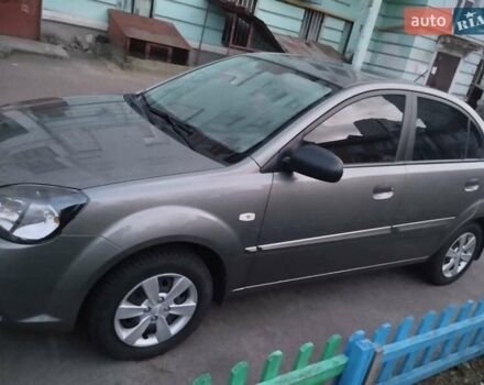 Серый Киа Рио, объемом двигателя 1.4 л и пробегом 145 тыс. км за 4500 $, фото 3 на Automoto.ua