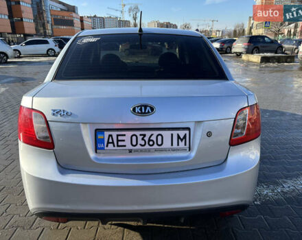 Серый Киа Рио, объемом двигателя 1.4 л и пробегом 138 тыс. км за 6000 $, фото 5 на Automoto.ua