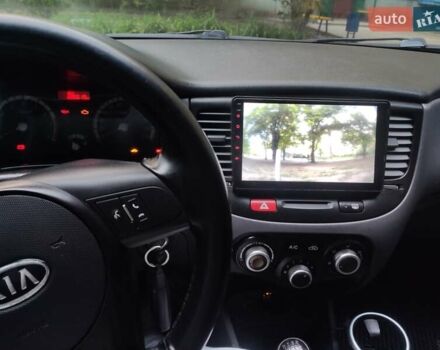 Серый Киа Рио, объемом двигателя 1.4 л и пробегом 226 тыс. км за 5200 $, фото 13 на Automoto.ua