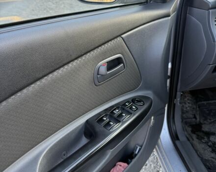 Сірий Кіа Ріо, об'ємом двигуна 1.4 л та пробігом 102 тис. км за 1900 $, фото 6 на Automoto.ua