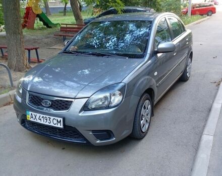 Сірий Кіа Ріо, об'ємом двигуна 1.4 л та пробігом 220 тис. км за 4800 $, фото 6 на Automoto.ua