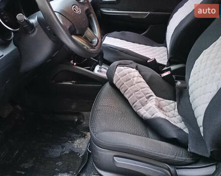 Серый Киа Рио, объемом двигателя 1.6 л и пробегом 180 тыс. км за 8000 $, фото 9 на Automoto.ua