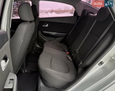 Серый Киа Рио, объемом двигателя 1.59 л и пробегом 180 тыс. км за 8950 $, фото 18 на Automoto.ua