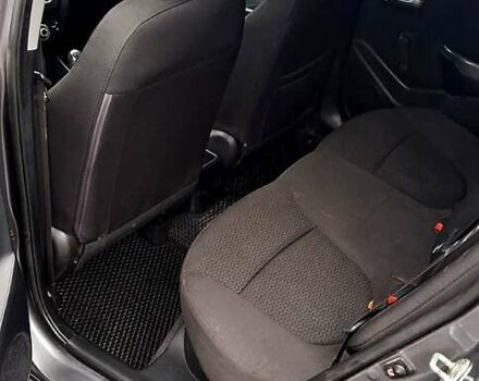 Сірий Кіа Ріо, об'ємом двигуна 1.4 л та пробігом 243 тис. км за 5700 $, фото 8 на Automoto.ua