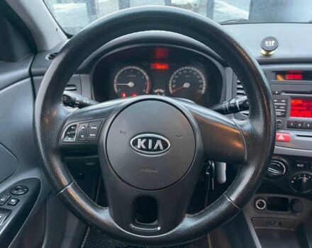 Серый Киа Рио, объемом двигателя 1.4 л и пробегом 168 тыс. км за 4590 $, фото 14 на Automoto.ua