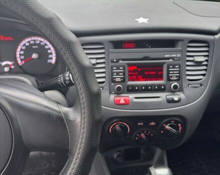 Серый Киа Рио, объемом двигателя 1.4 л и пробегом 135 тыс. км за 6999 $, фото 22 на Automoto.ua