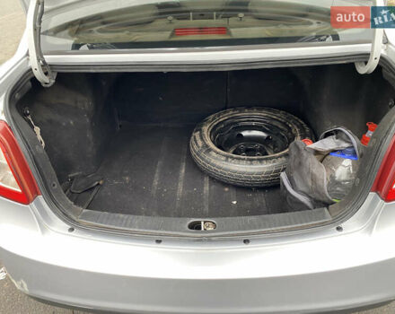 Сірий Кіа Ріо, об'ємом двигуна 1.4 л та пробігом 169 тис. км за 5000 $, фото 6 на Automoto.ua