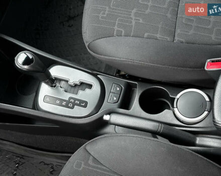 Сірий Кіа Ріо, об'ємом двигуна 1.6 л та пробігом 139 тис. км за 8500 $, фото 26 на Automoto.ua