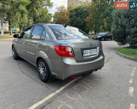 Сірий Кіа Ріо, об'ємом двигуна 1.4 л та пробігом 194 тис. км за 4999 $, фото 4 на Automoto.ua