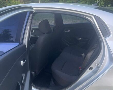 Сірий Кіа Ріо, об'ємом двигуна 1.4 л та пробігом 172 тис. км за 5600 $, фото 8 на Automoto.ua