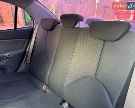 Сірий Кіа Ріо, об'ємом двигуна 1.4 л та пробігом 300 тис. км за 5500 $, фото 19 на Automoto.ua