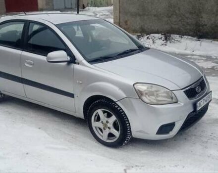 Сірий Кіа Ріо, об'ємом двигуна 1.4 л та пробігом 192 тис. км за 3900 $, фото 2 на Automoto.ua