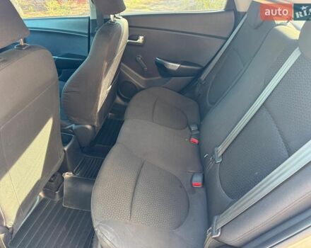 Сірий Кіа Ріо, об'ємом двигуна 1.4 л та пробігом 238 тис. км за 6200 $, фото 12 на Automoto.ua