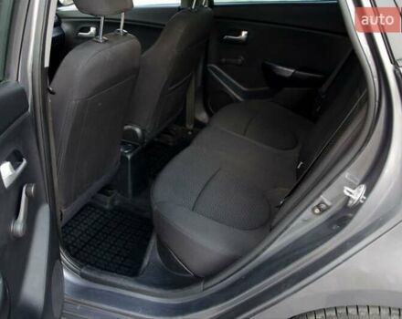 Серый Киа Рио, объемом двигателя 1.4 л и пробегом 204 тыс. км за 6200 $, фото 29 на Automoto.ua