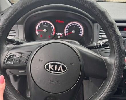 Серый Киа Рио, объемом двигателя 1.4 л и пробегом 135 тыс. км за 6999 $, фото 20 на Automoto.ua