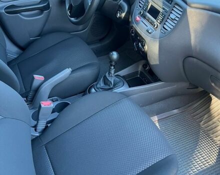 Сірий Кіа Ріо, об'ємом двигуна 1.4 л та пробігом 41 тис. км за 7099 $, фото 16 на Automoto.ua