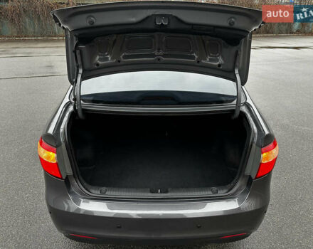 Сірий Кіа Ріо, об'ємом двигуна 1.6 л та пробігом 139 тис. км за 8500 $, фото 35 на Automoto.ua