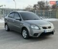 Серый Киа Рио, объемом двигателя 1.4 л и пробегом 180 тыс. км за 4699 $, фото 1 на Automoto.ua