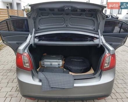 Серый Киа Рио, объемом двигателя 1.4 л и пробегом 183 тыс. км за 5900 $, фото 5 на Automoto.ua