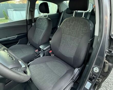Сірий Кіа Ріо, об'ємом двигуна 1.59 л та пробігом 73 тис. км за 8299 $, фото 8 на Automoto.ua