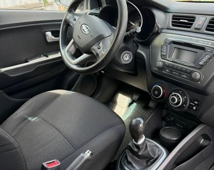 Сірий Кіа Ріо, об'ємом двигуна 1.4 л та пробігом 125 тис. км за 6500 $, фото 9 на Automoto.ua