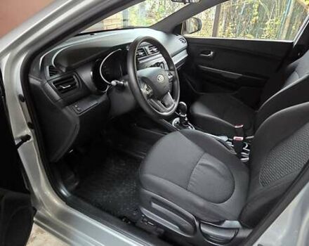 Серый Киа Рио, объемом двигателя 1.4 л и пробегом 140 тыс. км за 7200 $, фото 17 на Automoto.ua