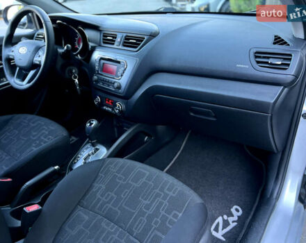 Серый Киа Рио, объемом двигателя 1.4 л и пробегом 217 тыс. км за 8900 $, фото 27 на Automoto.ua