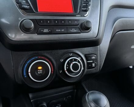 Серый Киа Рио, объемом двигателя 1.6 л и пробегом 133 тыс. км за 8300 $, фото 16 на Automoto.ua