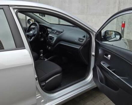 Серый Киа Рио, объемом двигателя 1.4 л и пробегом 140 тыс. км за 7200 $, фото 8 на Automoto.ua