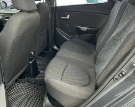 Сірий Кіа Ріо, об'ємом двигуна 1.4 л та пробігом 190 тис. км за 7500 $, фото 15 на Automoto.ua