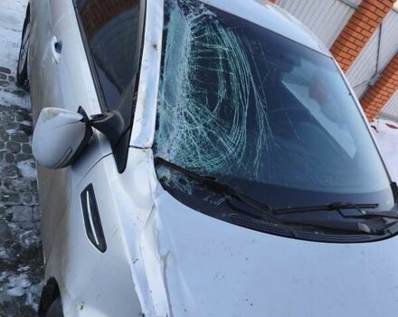 Сірий Кіа Ріо, об'ємом двигуна 1.59 л та пробігом 119 тис. км за 4200 $, фото 3 на Automoto.ua