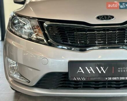 Сірий Кіа Ріо, об'ємом двигуна 1.59 л та пробігом 56 тис. км за 9390 $, фото 2 на Automoto.ua