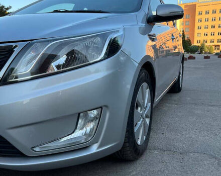 Серый Киа Рио, объемом двигателя 1.59 л и пробегом 188 тыс. км за 7200 $, фото 2 на Automoto.ua